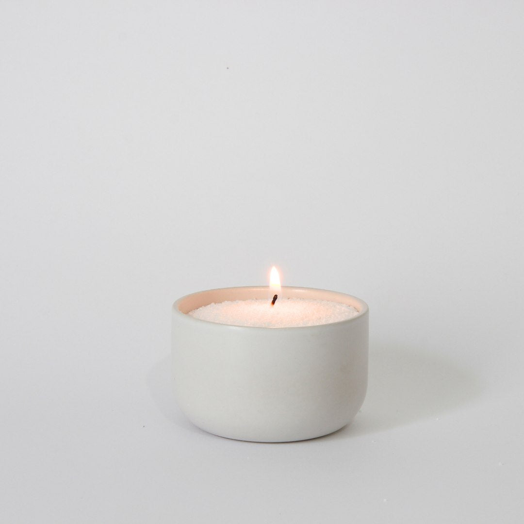 Vela Marfil, cuenco blanco pequeño de gres minimalista.